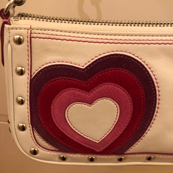 White heart purse - COACH - Picture 2 of 12